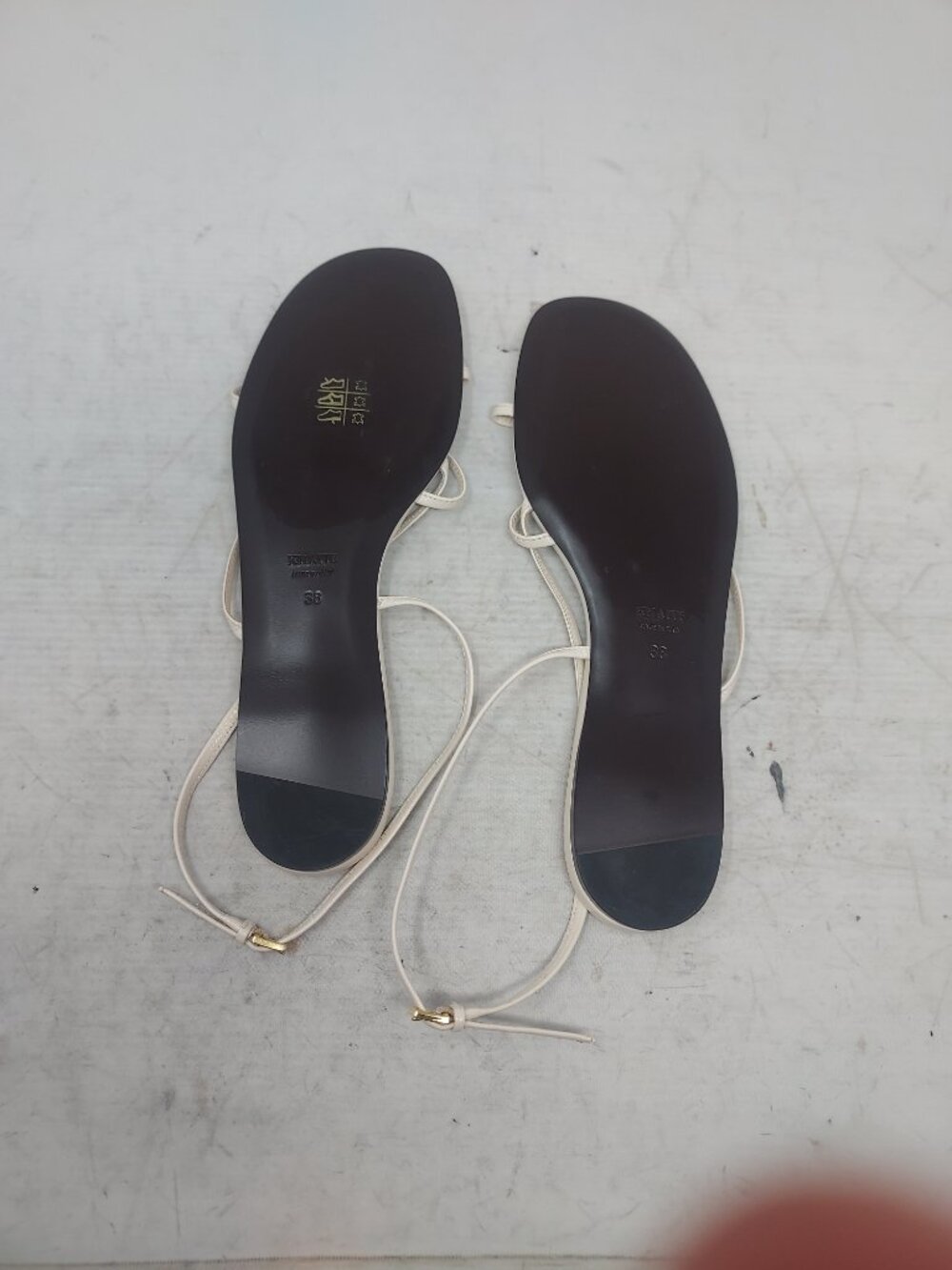 Khaite White Flat Loop Flat Sandal - Picture 2 of 10